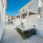 Pierre 9 - Private Pool, Jacuzzi, Seaview *
