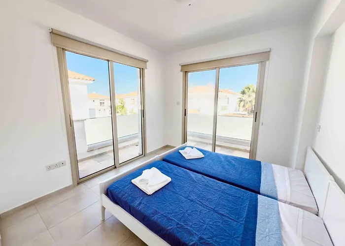 Pierre 9 - Private Pool, Jacuzzi, Seaview Villa Paralimni