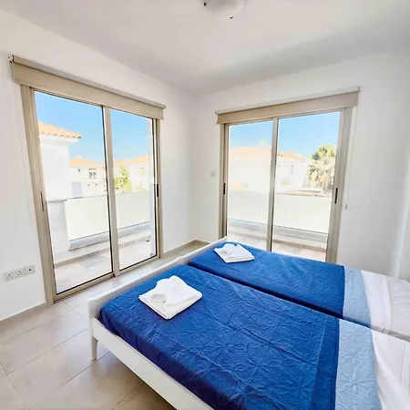 Pierre 9 - Private Pool, Jacuzzi, Seaview Villa Paralímni