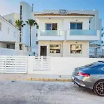 Pierre 9 - Private Pool, Jacuzzi, Seaview 别墅