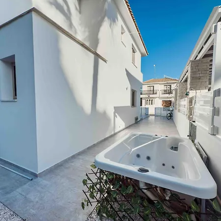 Pierre 9 - Private Pool, Jacuzzi, Seaview Villa