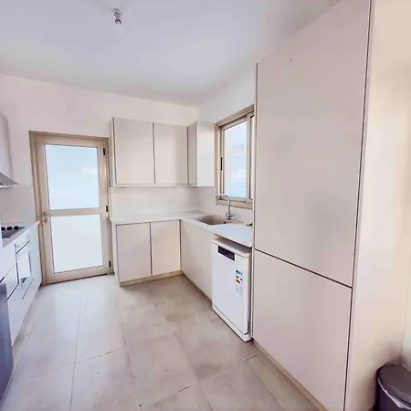 Pierre 9 - Private Pool, Jacuzzi, Seaview * פאראלימני