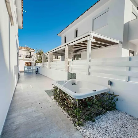 Pierre 9 - Private Pool, Jacuzzi, Seaview *