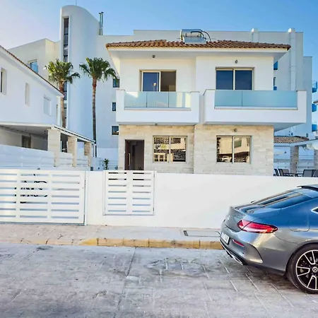 Pierre 9 - Private Pool, Jacuzzi, Seaview וילה