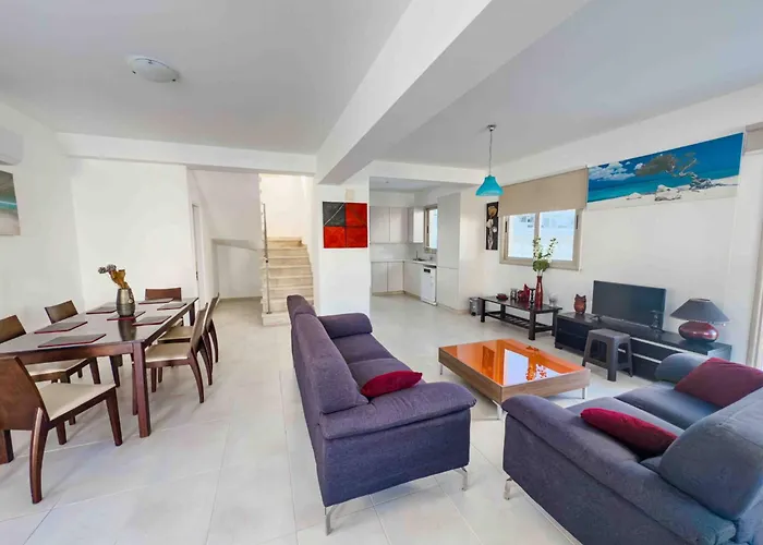 Pierre 9 - Private Pool, Jacuzzi, Seaview Βίλα Παραλίμνι