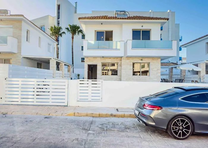 Pierre 9 - Private Pool, Jacuzzi, Seaview Βίλα